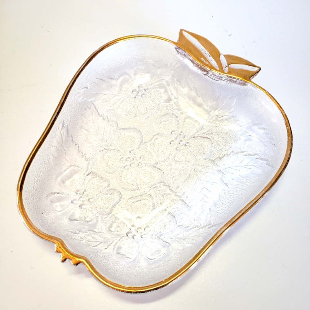 Mid-century dish.